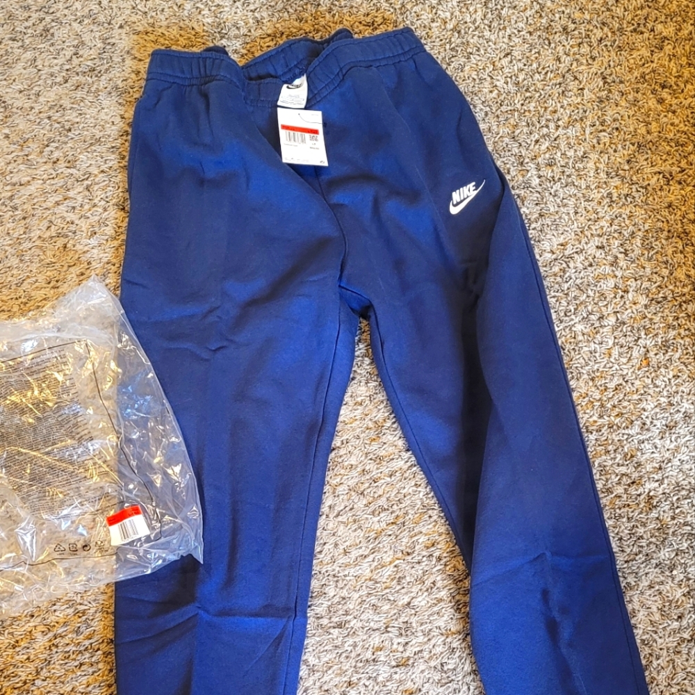 Nike joggers for men